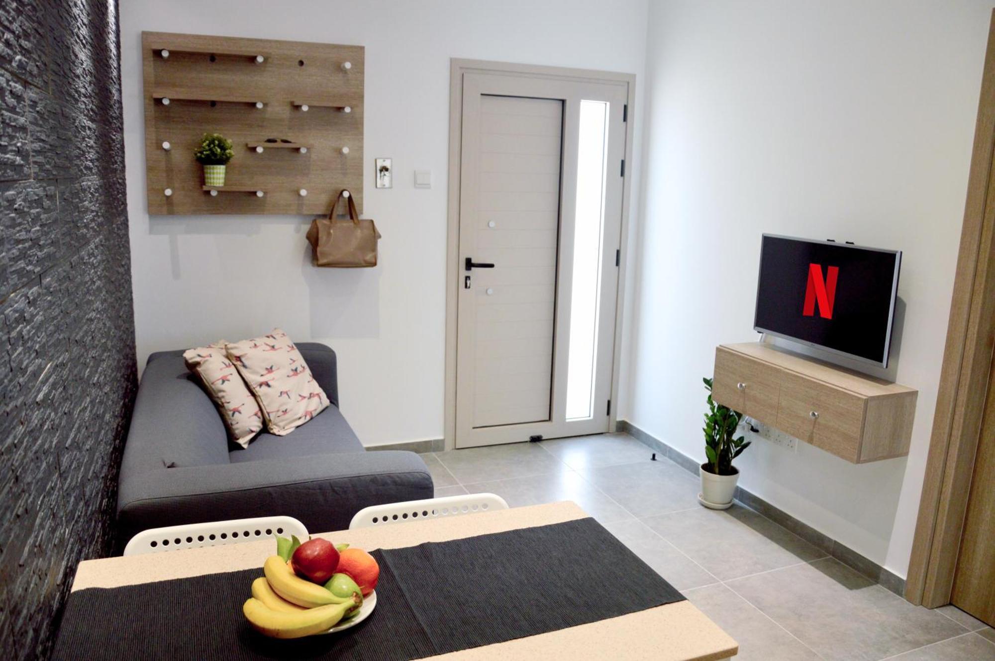 Topikos Apartments Айя-Напа Экстерьер фото