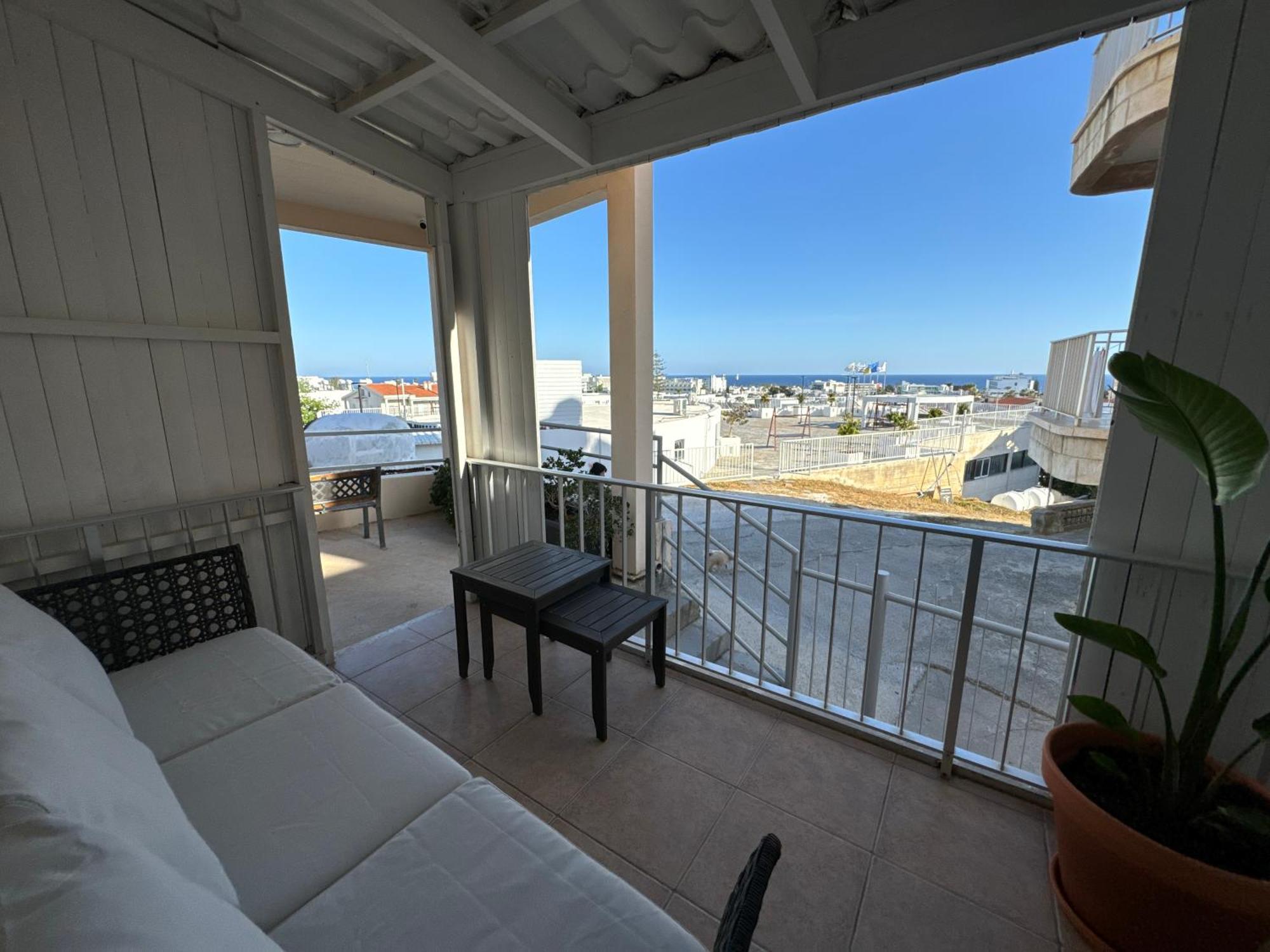 Topikos Apartments Айя-Напа Экстерьер фото