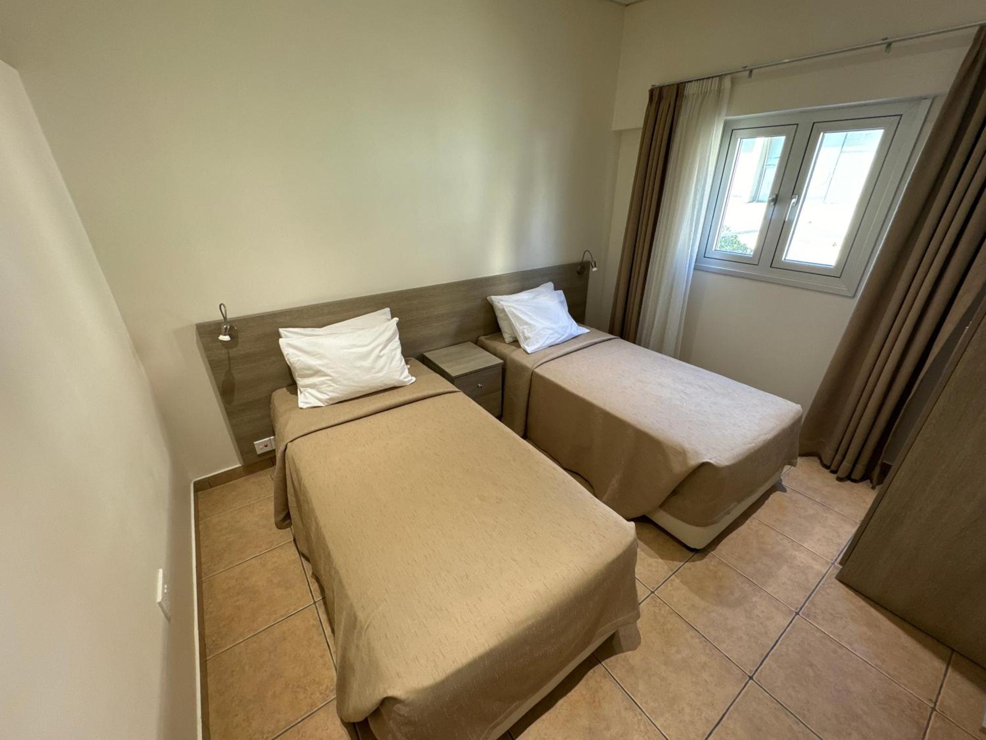 Topikos Apartments Айя-Напа Номер фото