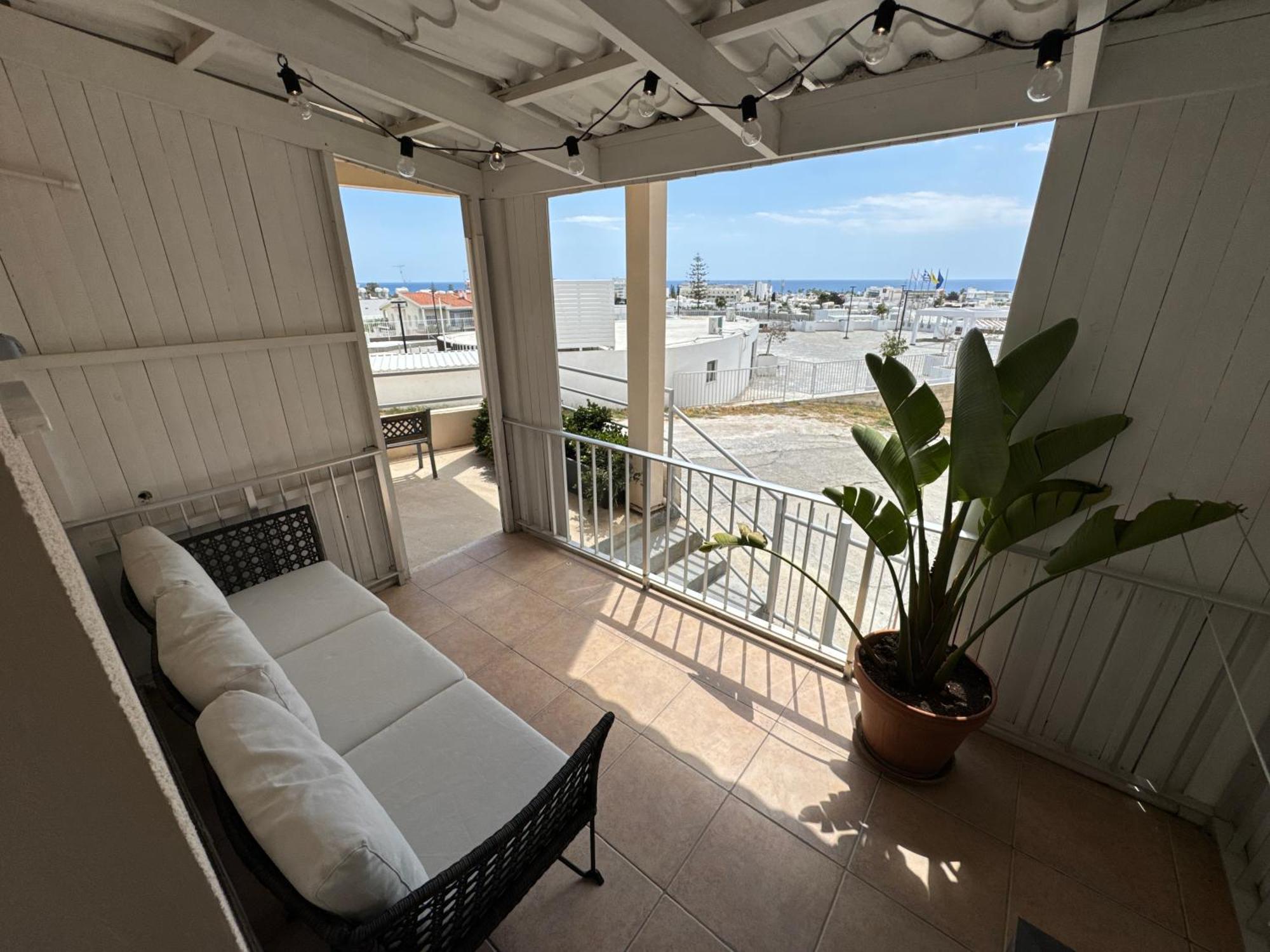 Topikos Apartments Айя-Напа Экстерьер фото